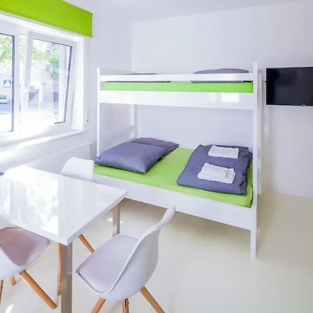 Secondhome Stuttgart: Modern Apartment near Esslingen's Historic Center Esslingen am Neckar Exterior photo