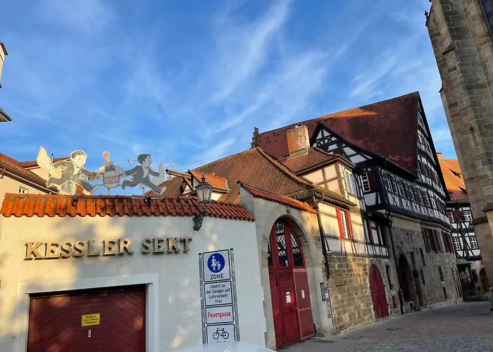 Secondhome Stuttgart - Sehr Schoene Und Moderne Apartments Nahe Dem Historischen Stadtkern Von Esslingen An