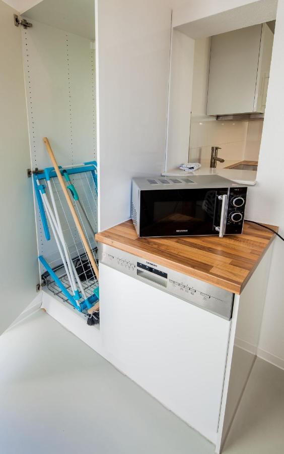 Apartment Secondhome Stuttgart: Modern Near Esslingen's Historic Center *